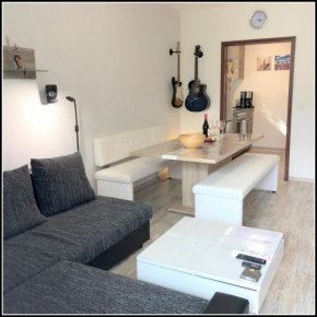 15% Discount - 60m² - Wasserbett - WiFi - Parking -Balkon